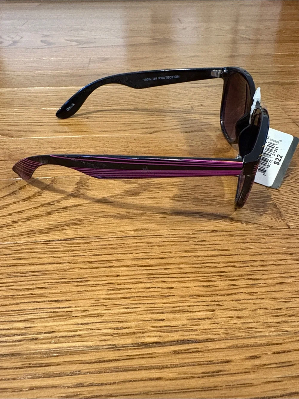 JCPenny’s | NWT Fantas-Eyes Sunglasses Black & Rainbow UV Protection One Size OS